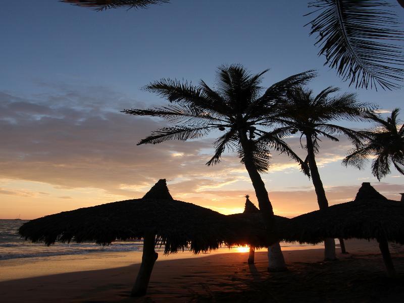 Oceano Palace Mazatlan Bagian luar foto
