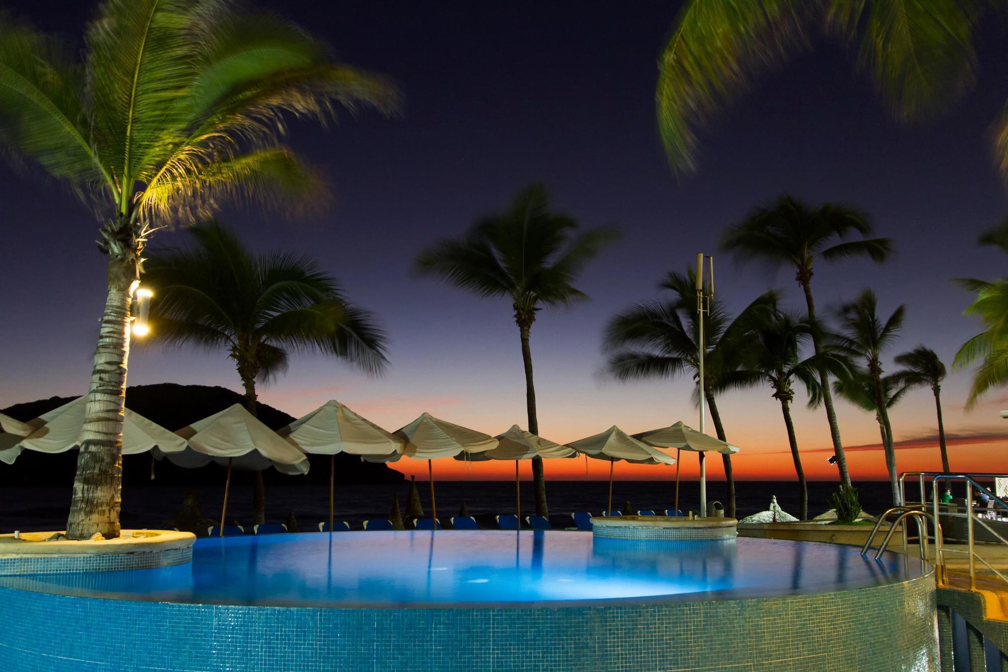 Oceano Palace Mazatlan Bagian luar foto